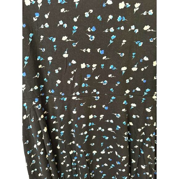 Tahari Woman Black Floral Print Stretch Top Scoop Neck T-Shirt Blouse 1X - Picture 6 of 6